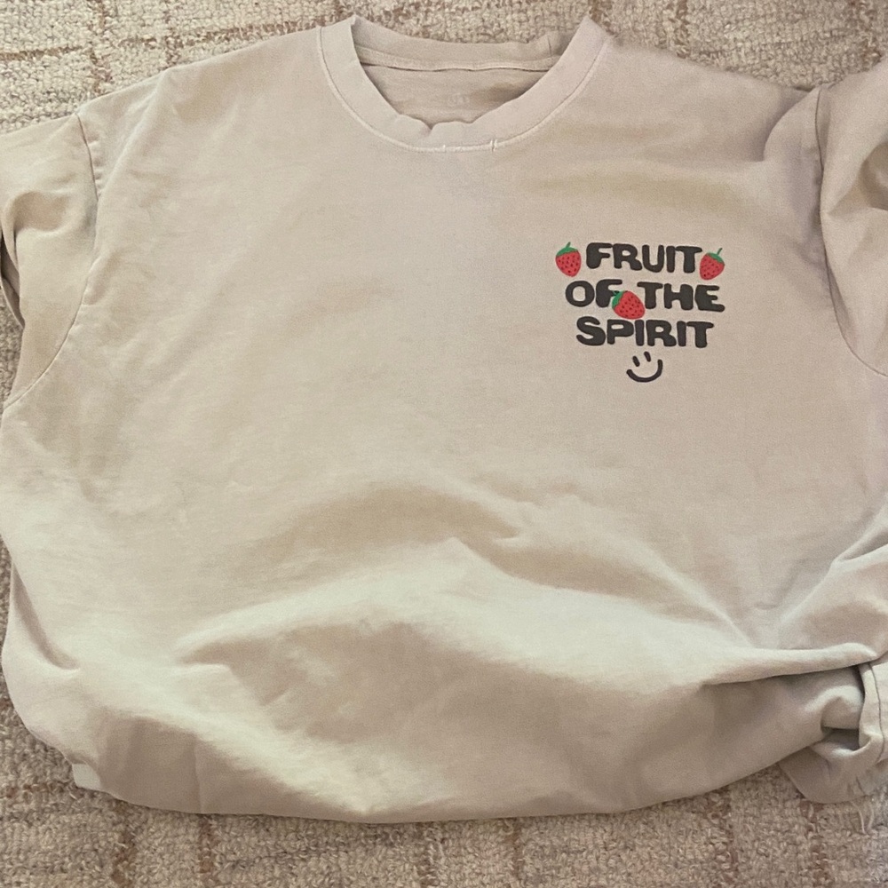 Gods love overcomes tee